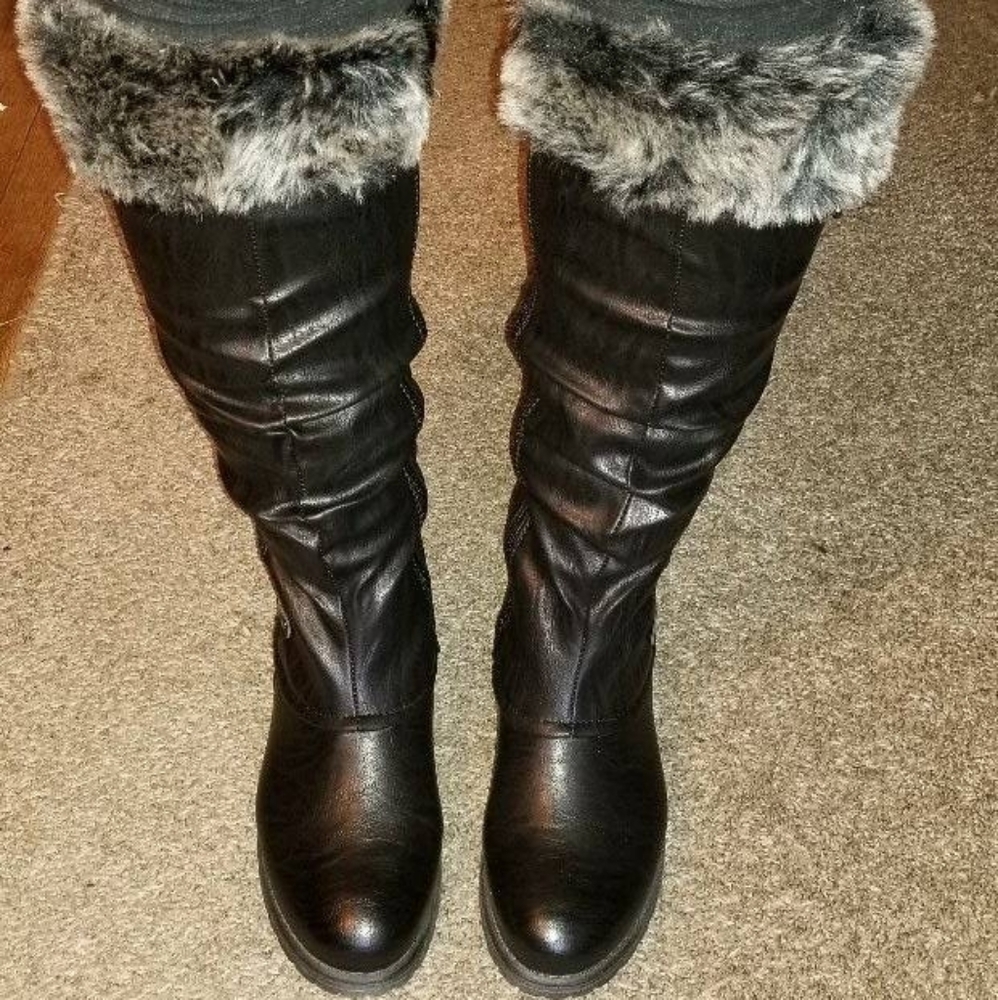 Boots - Picture 3 of 4